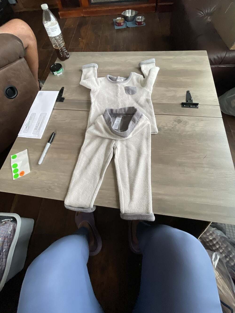 #B4 Carters 2-Piece Cozy Set Size 12 Months White Grey
